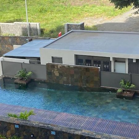 Stylish & Luxury 2-Bed Parkside Apart With Pool Vacoas-Phoenix Bagian luar foto