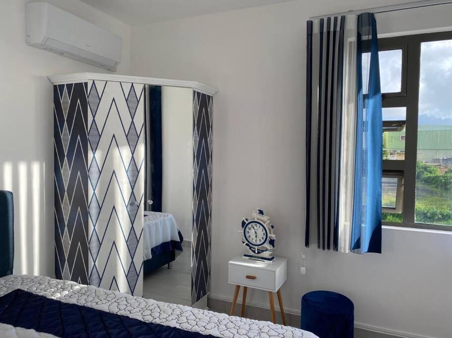 Stylish & Luxury 2-Bed Parkside Apart With Pool Vacoas-Phoenix Bagian luar foto