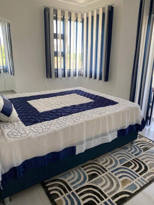 Stylish & Luxury 2-Bed Parkside Apart With Pool Vacoas-Phoenix Bagian luar foto