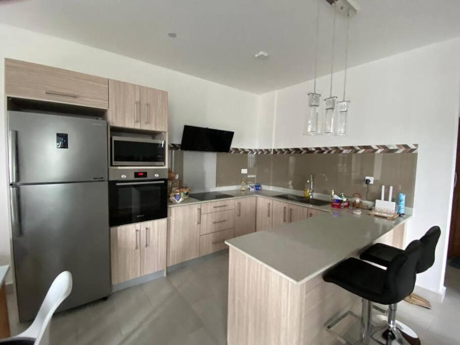 Stylish & Luxury 2-Bed Parkside Apart With Pool Vacoas-Phoenix Bagian luar foto